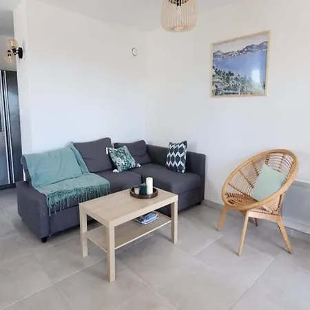 Apartment For 6 People Saint-Raphael (Var)